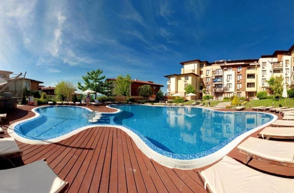Psb Apartments In Gardens Of Eden Sveti Vlas Eksteriør bilde