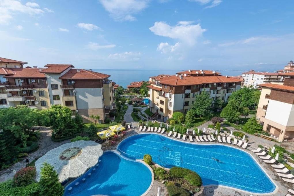 Psb Apartments In Gardens Of Eden Sveti Vlas Eksteriør bilde