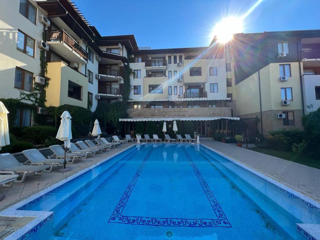 Psb Apartments In Gardens Of Eden Sveti Vlas Eksteriør bilde