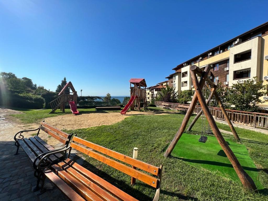 Psb Apartments In Gardens Of Eden Sveti Vlas Eksteriør bilde