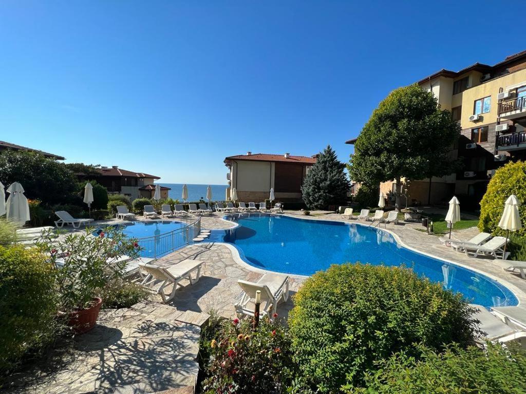 Psb Apartments In Gardens Of Eden Sveti Vlas Eksteriør bilde