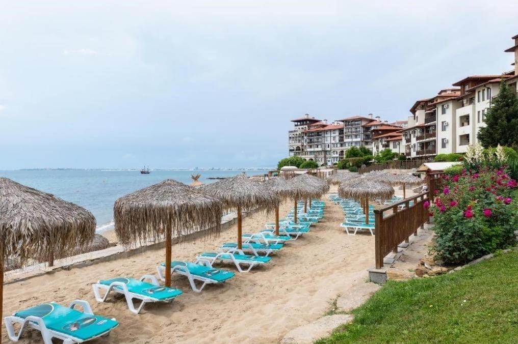 Psb Apartments In Gardens Of Eden Sveti Vlas Eksteriør bilde